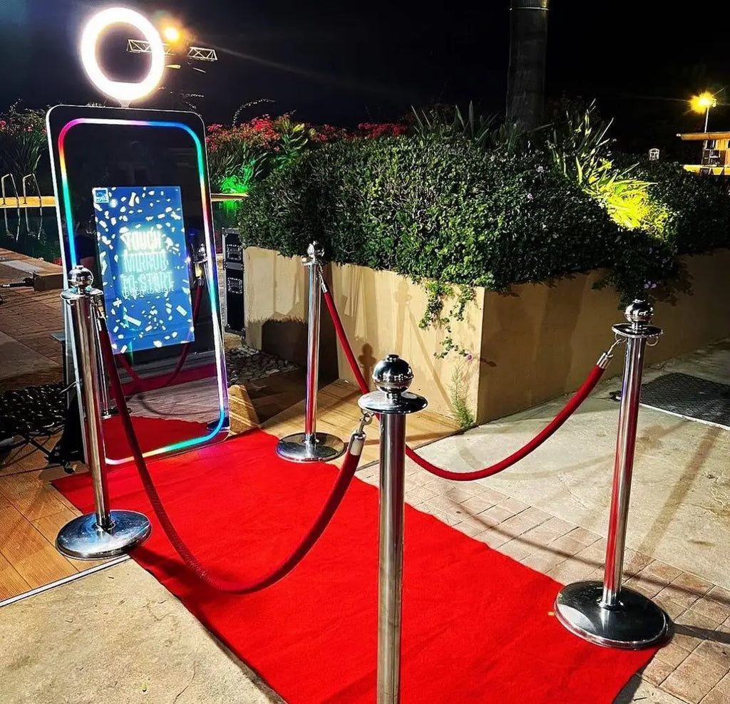 Magic Mirror Photo Booth – Interactive Selfie Experience